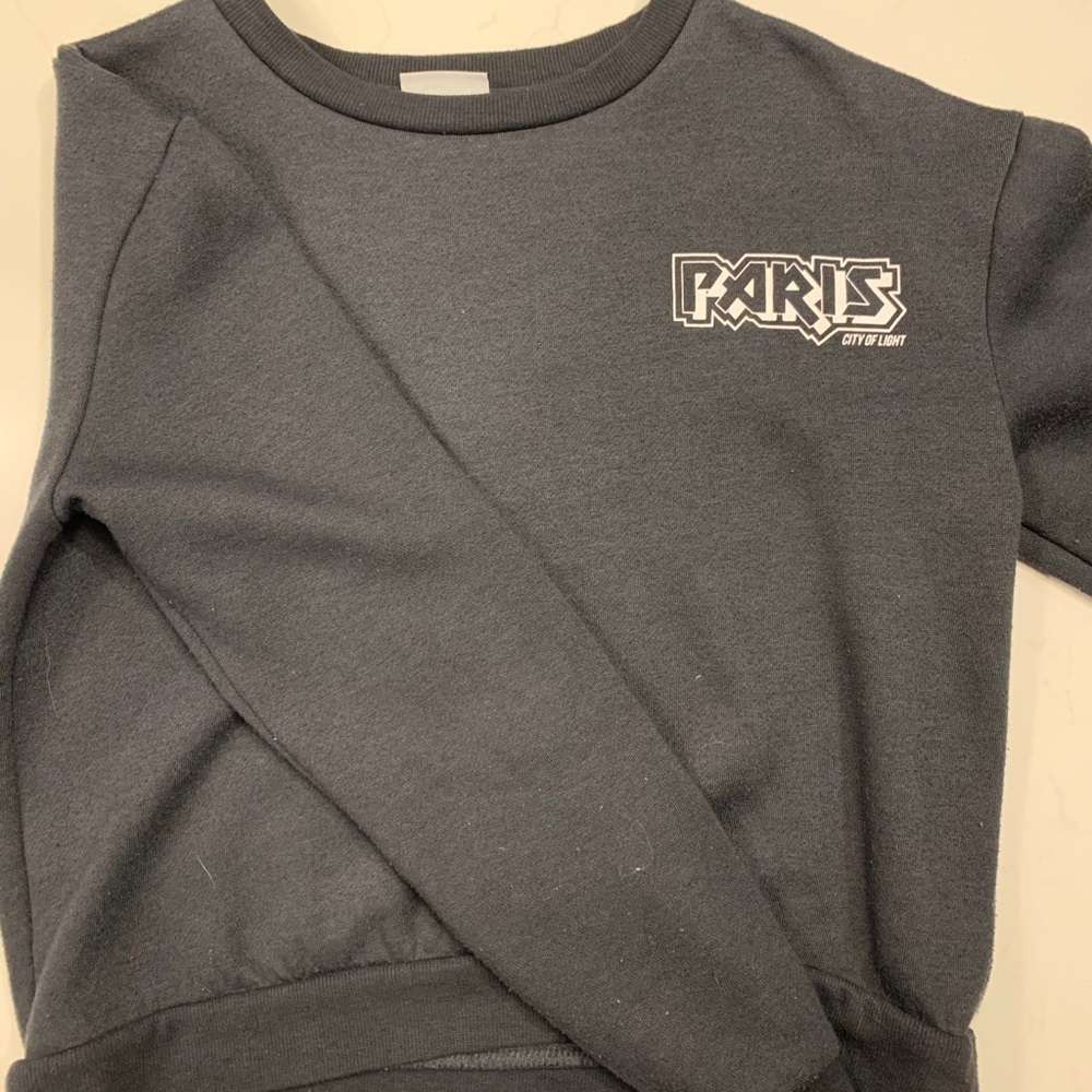 Sweatshirt